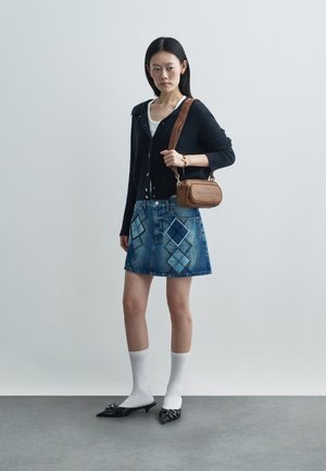 MARC JACOBS THE CROSSBODY - Sac bandoulière - argan oil