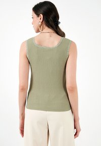 LELA Top - olive