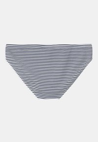 Marineblau und weiß gestreifter Bikini-Unterteil mit glatter Textur, klassischem Schnitt und mittelhoher Taille, ausgestattet mit einem nahtlosen Design.