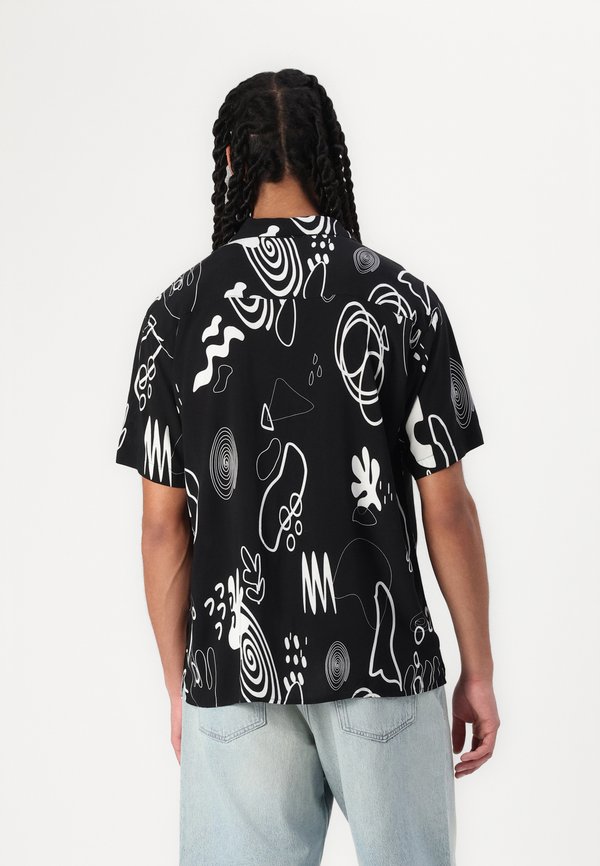 JORLUKE GALLERY RESORT SMU - Shirt2