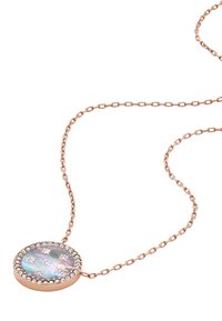 Roze goud ketting met een ronde parelmoeren hanger, versierd met sterren en diamanten accenten rondom en in de hanger.