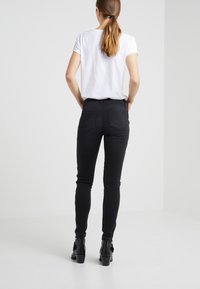 KARL LAGERFELD Skinny-Farkut - black denim
