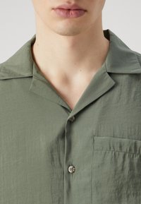 Pier One Vapaa-ajan kauluspaita - khaki