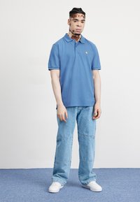 Carhartt WIP CHASE - Polotričko - sorrent/gold