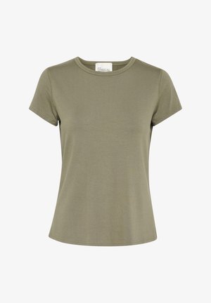 Olivengrøn bomulds t-shirt med rund halsudskæring, korte ærmer og en afslappet pasform. Har et lille mærke på bagsiden af halsen.