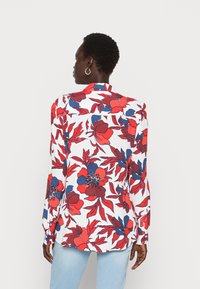 Expresso Blusa com botões - red