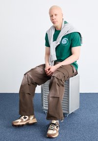 New Balance MR530 UNISEX - Sporta apavi - dark mushroom