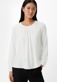 comma MIT PLISSEEFALTEN - Blouse - weiß
