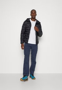 Peak Performance HELIUM HOOD JACKET - Dunjakker - black