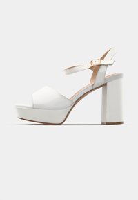 Unselected,  white