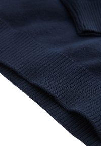 Next Sweter