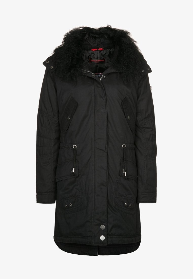 Long manteau parka noir avec capuche bordée de fourrure, fermeture éclair à l'avant et boutons-pression, taille ajustable par cordon, et multiples poches à rabat.