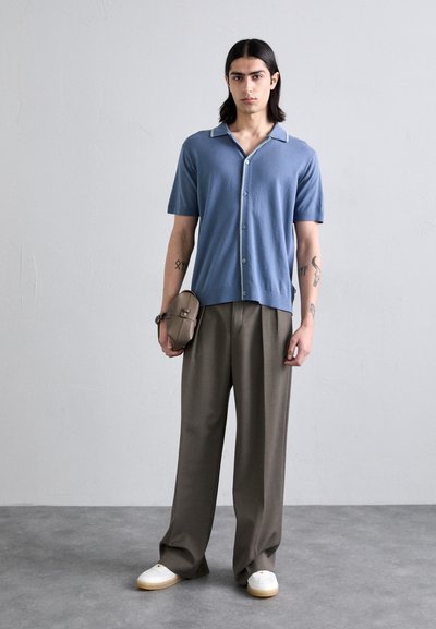 NN.07 NOLAN - Ing - blue