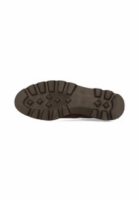 Suela de zapato de goma marrón con profundas estrías, que presenta un patrón de cruces elevadas y surcos para mejorar el agarre y la tracción.