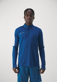 Nike Performance ACADEMY DRILL TOP - Hosszú ujjú felső - court blue/white/aquarius blue