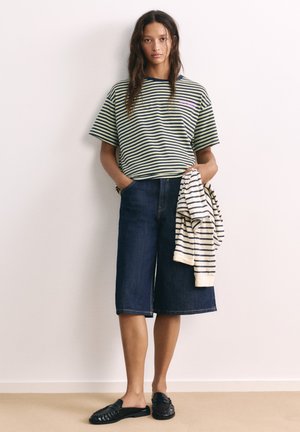 PULL&BEAR, STRIPED SLOGAN SHORT SLEEVE - T-SHIRT - T-shirt imprimé - mottled blue