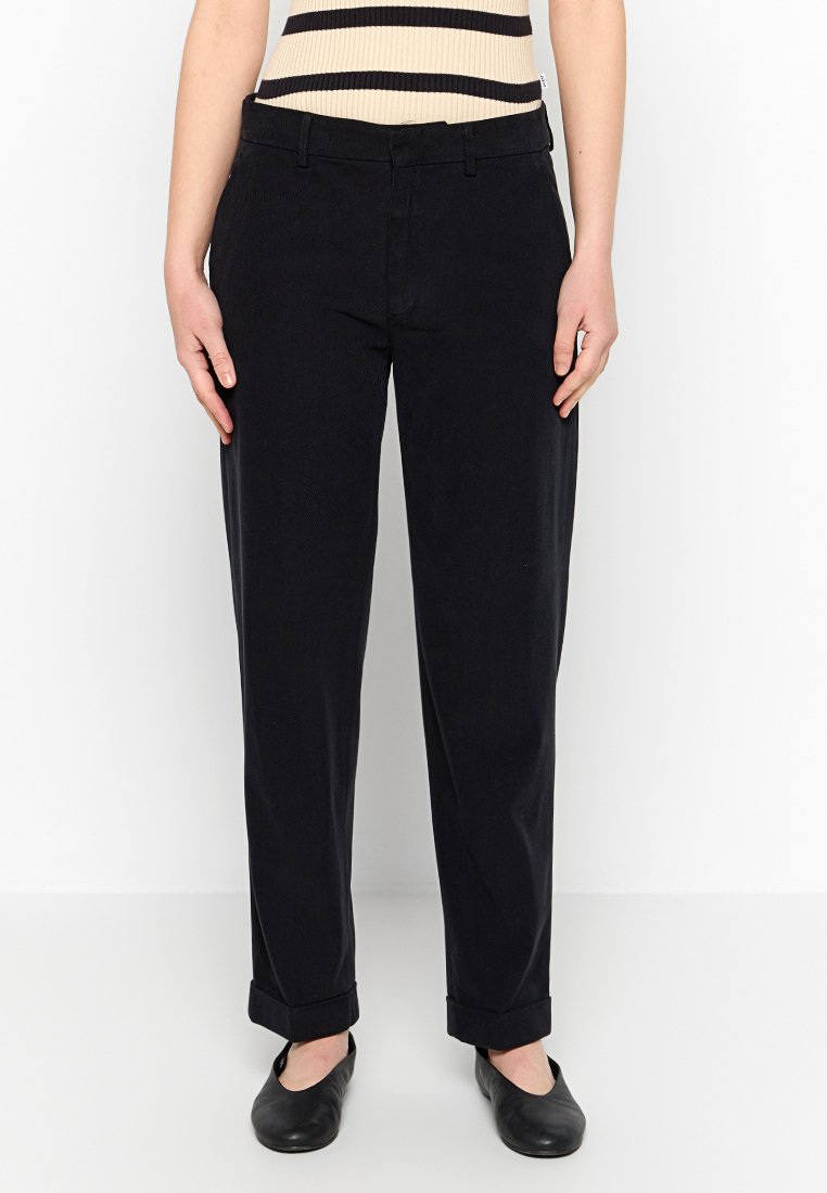 closed Broek zwart