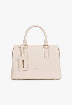 Borsa a tracolla in pelle testurizzata color crema con doppi manici, anelli dorati e una targhetta in pelle abbinata con dettaglio dorato.