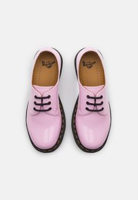 Dr. Martens 1461 - Sapatos de atacadores - pale pink lamper