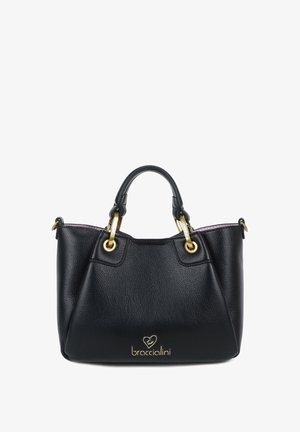 Borsa a mano in pelle nera con texture a grana fine, dettagli in metallo dorato, manici corti e interno rosa. Il logo è impresso sulla parte anteriore.