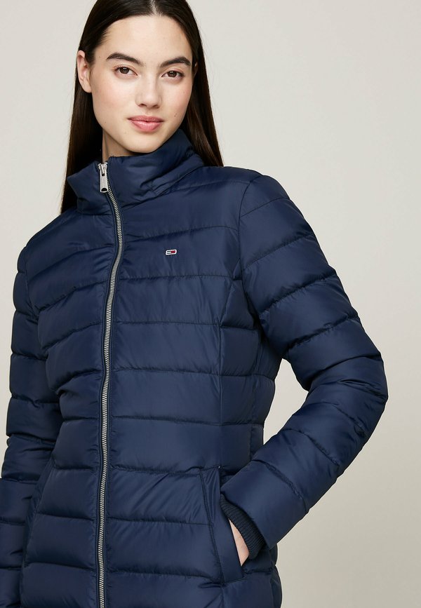 ESSENTIAL HOODED  - Down coat2