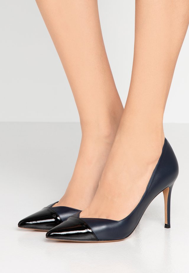 Højhælede pumps - navy blue/nero