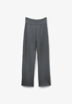 Grau, leichte Sporthosen mit einem breiten, weichen Bund und geradem Bein. Glatte Textur ohne sichtbare Muster oder Beschläge.