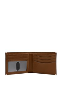 Portefeuille en cuir marron avec une texture lisse, comportant six emplacements pour cartes, une fenêtre pour ID claire et des coutures contrastantes le long des bords.