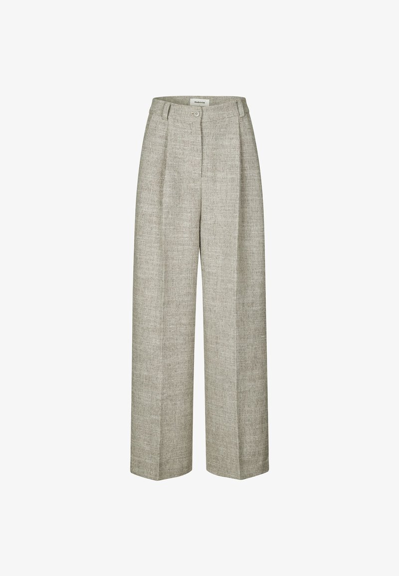 Pantalons taille haute gris clair en tissu texturé, présentant un devant plissé, des jambes larges et deux poches avant, fermés par un bouton.