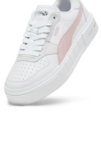 Puma CALI COURT - Sporta apavi - whitefuture pink