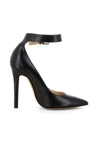 Décolleté nera in pelle con punta affusolata, cinturino alla caviglia e tacco a stiletto. Texture liscia e design minimalista.