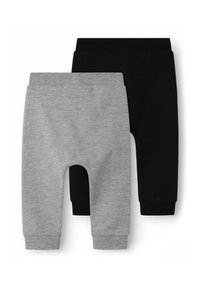 Zwei Paare Kinderhosen: eine graue, eine schwarze. Beide haben einen elastischen Bund und Abschlüsse, hergestellt aus einem weichen, atmungsaktiven Baumwollmix.