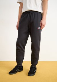 Reebok Classic - BRAND PROUD PANT - Pantalon de survêtement - black Image miniature 1