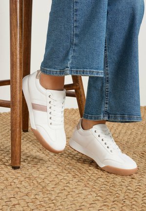 Yours Clothing, WIDE FIT TRAINERS - Sneakers laag - white