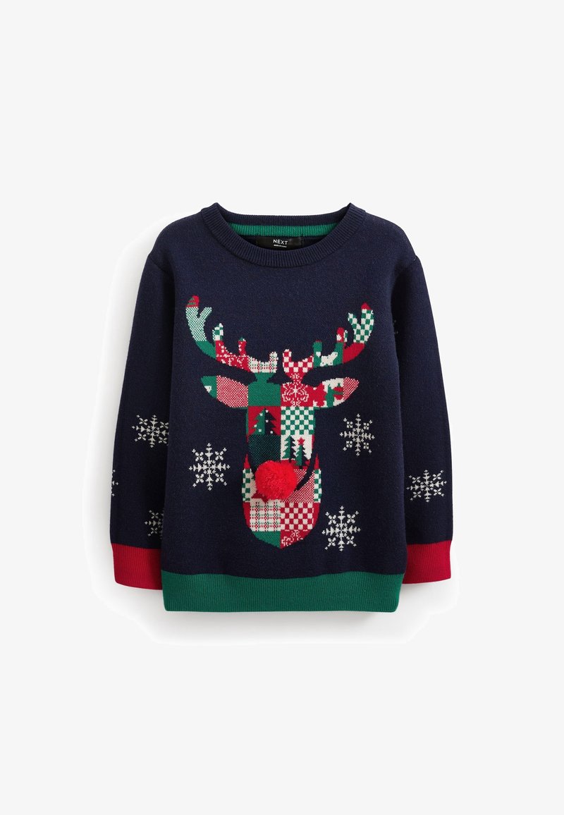 Pull de Noël bleu marine avec tête de renne en patchwork, nez à pompon rouge, flocons de neige blancs, poignets rouges et ceinture verte.