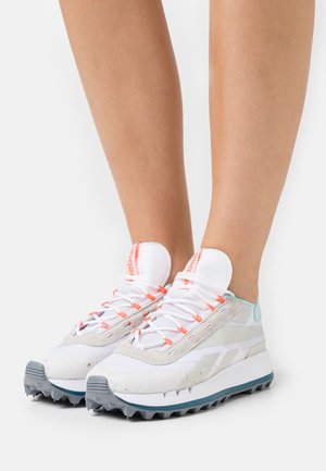 LEGACY 83 - Zapatillas - white/mor fog/dig glow