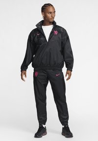 Nike Performance CFC M NK WR WVN 3R - Klubbklær - black/pink prime