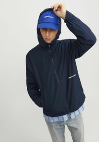 Jack & Jones GEPOLSTERTE - Kerge jope - navy blazer