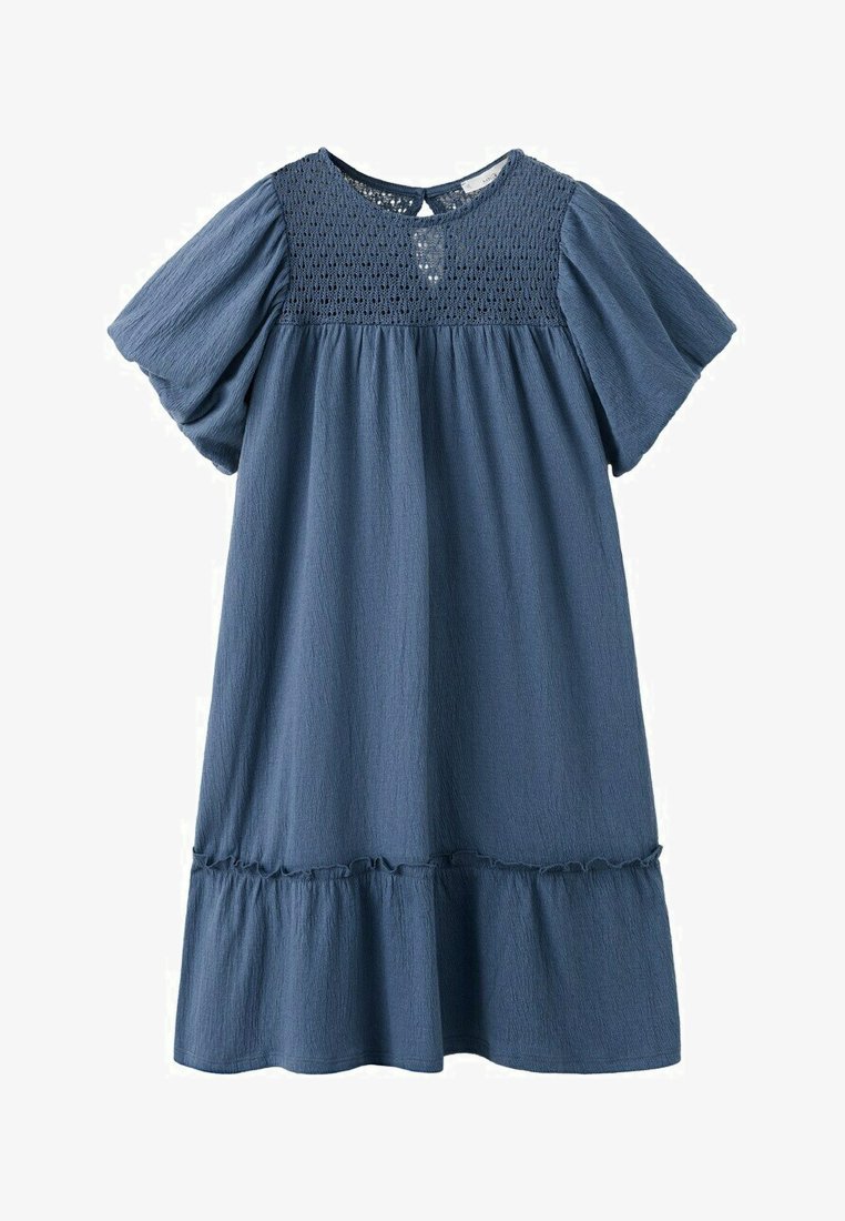 Blauwe jurk met korte mouwen, een haakwerk inzetstuk, een getailleerde taille, een gerimpelde zoom en een kleine keyhole knoopsluiting aan de achterkant van de halslijn.