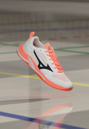 Mizuno WAVE STEALTH PRO UNISEX - Αθλητικά παπούτσια - white/black/flamingo coral