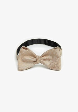 Beige paisley mønsteret butterfly-slips med et tekstureret stof; justerbar sort rem til fastgørelse; elegant og formelt design.