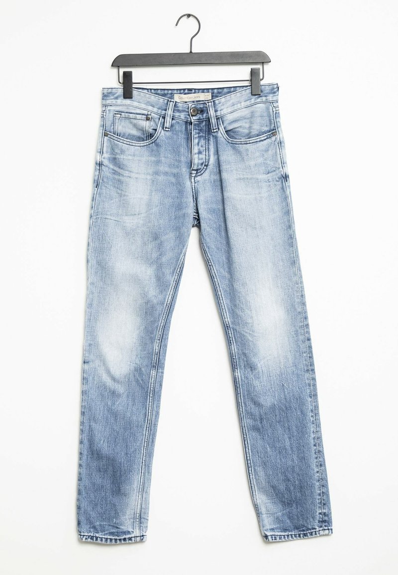 Ljusblå denimjeans med rak passform, innehållande framfickor, en knappstängning och blekningsdetaljer på tyget.