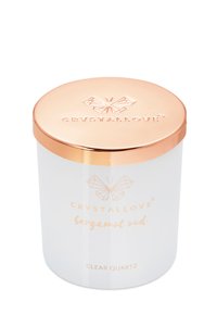 Portacandele in vetro bianco con coperchio in metallo rosa oro. Presenta un marchio in rilievo e il nome del prodotto "Bergamot Oud." Quarzo chiaro indicato nella parte inferiore.