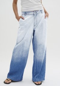 My Essential Wardrobe - MALOMW WIDE Y - Flared jeans - blue dip dye Miniatyrbild 1