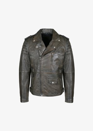 Ruskea nahkainen moottoripyöräjacketti, jossa on vyö, hartiapanssarit, vetoketjulliset taskut ja teksturoitu pinta. Tässä on epäsymmetrinen vetoketju edessä.