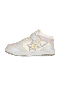 Hvide høj-top sneakers med en blank finish, prydet med et farverigt stjernedesign og velcrolukning. Teksturerede detaljer på siderne.