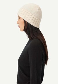 GOBI Cashmere UNISEX - Mössa - white