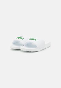 Lacoste CROCO 1.0 - Muiltjes - white/green