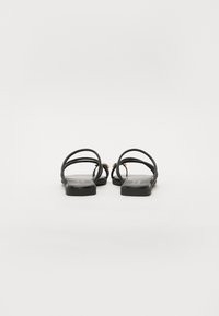 Call it Spring LUNAROSE - Sandaler m/ tåsplit - black