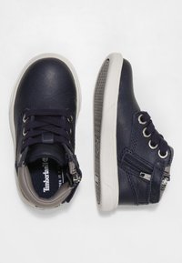 Timberland GROVETON CHUKKA - Vysoké tenisky - dark blue